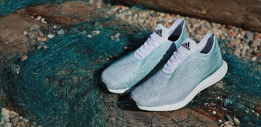 Adidas: le scarpe fatte con i rifiuti dell'oceano قميص نوم طويل